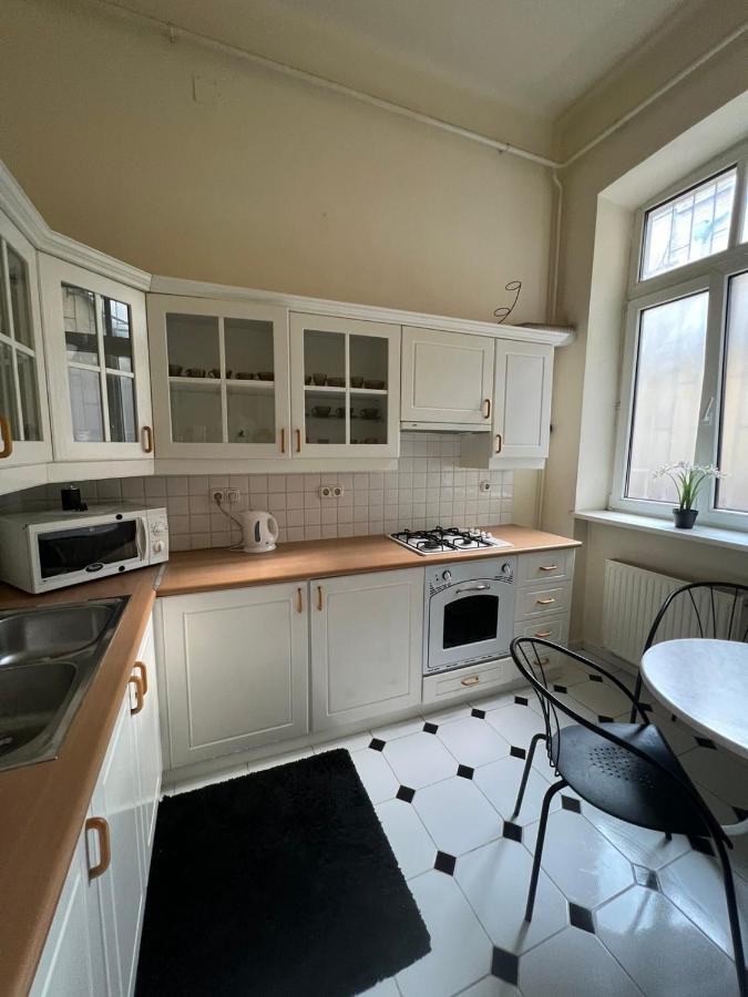 Elena Apartman *
