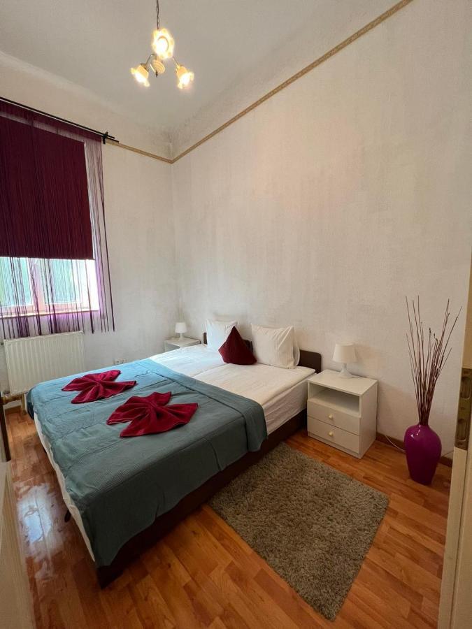 Elena Apartman *