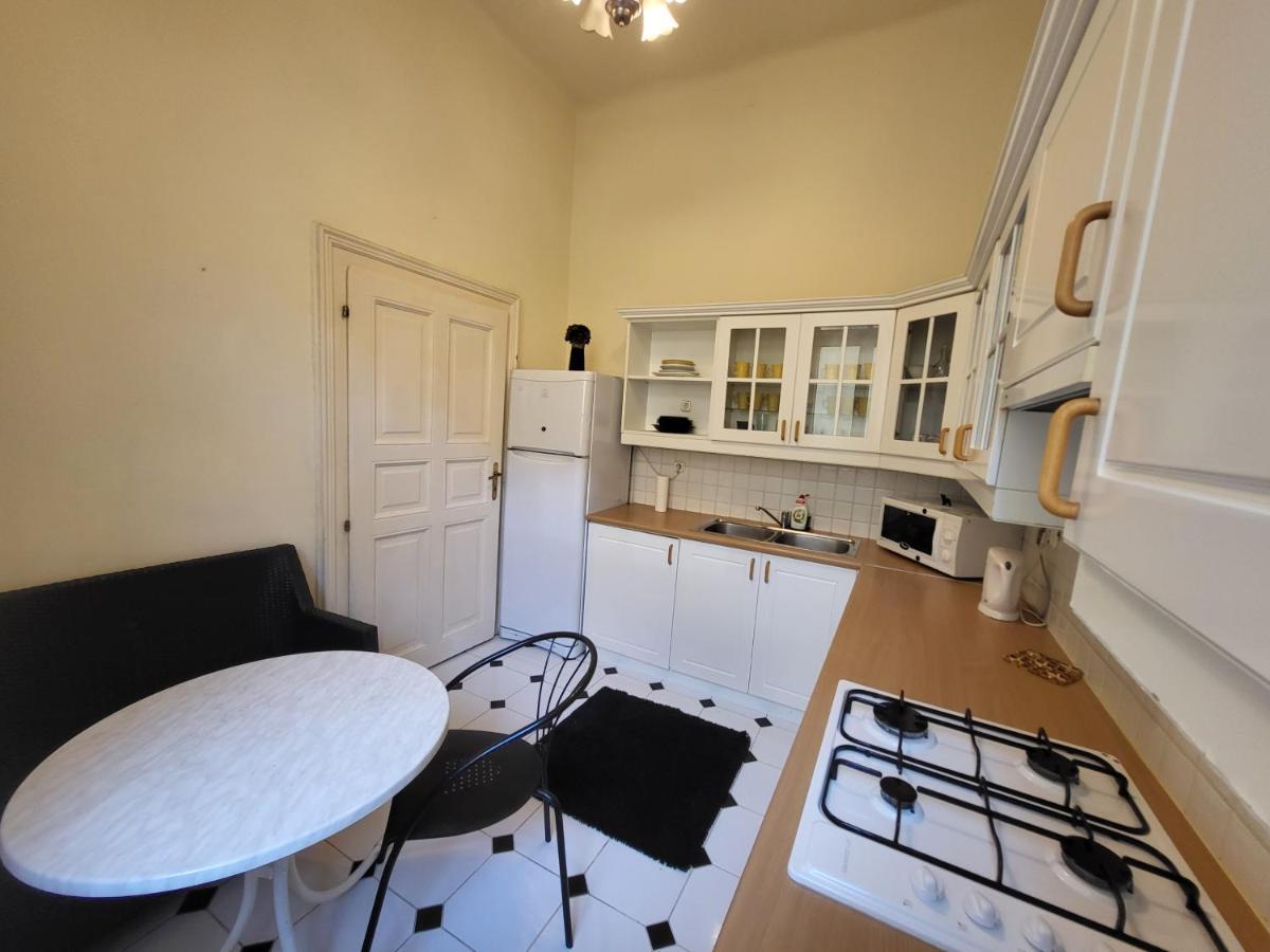 Elena Apartman Budapest