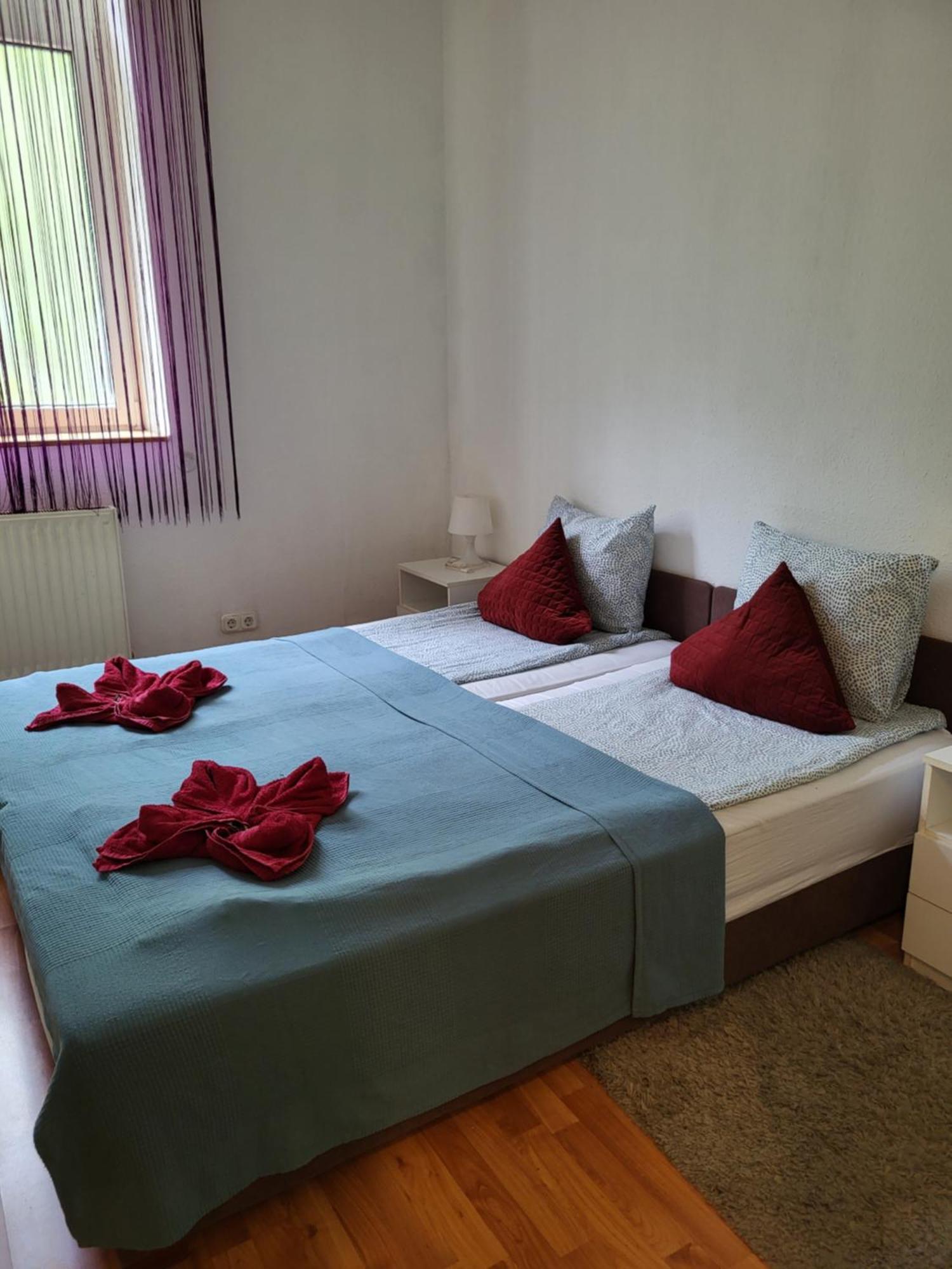 Elena Apartman
